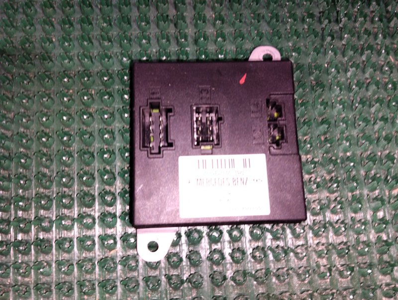 Блок управления Mercedes-Benz E-CLASS 06.09.04 W211 113967 A2115452132 контрактная