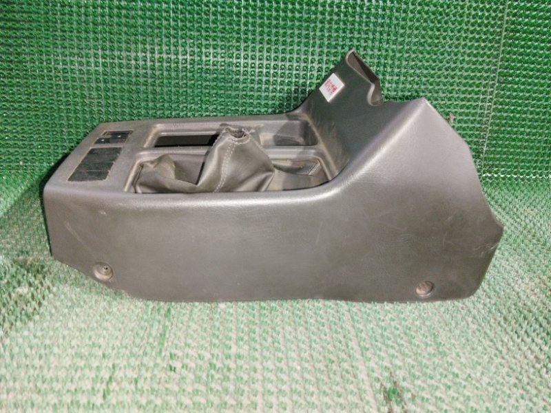 Консоль КПП ISUZU BIGHORN UBS69