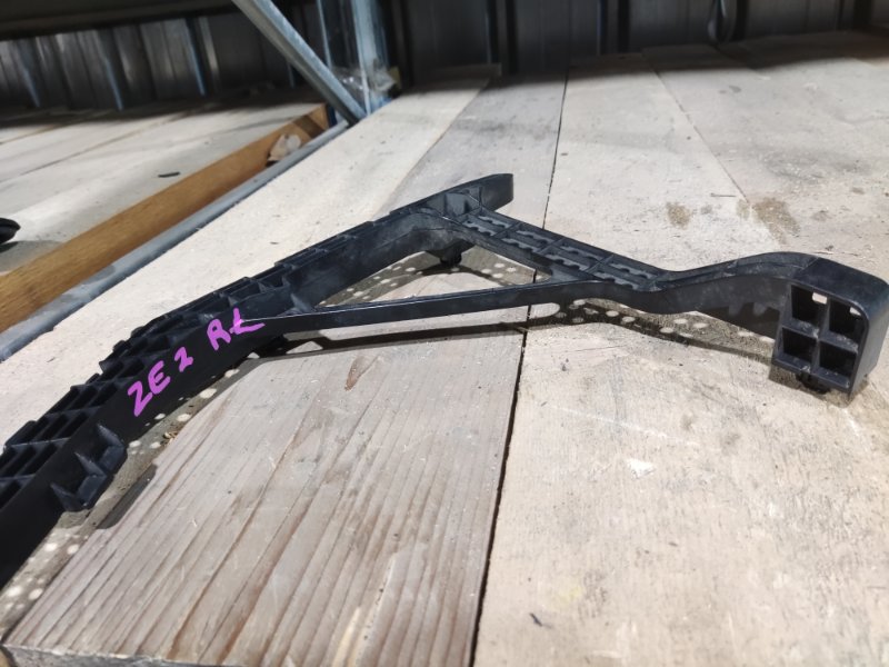 Крепление бампера заднее левое INSIGHT ZE2 Крепление бампера заднее левое INSIGHT ZE2