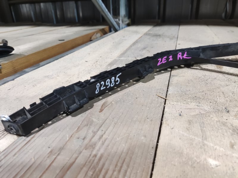 Крепление бампера заднее левое INSIGHT ZE2 Крепление бампера заднее левое INSIGHT ZE2