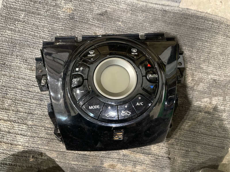 Блок управления климат-контролем NOTE E12