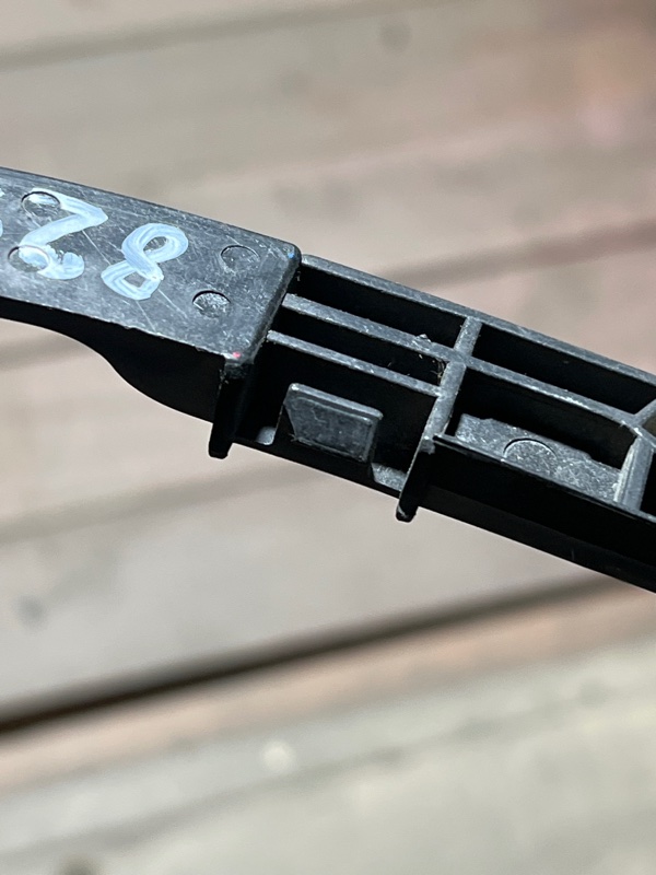 Крепление бампера заднее правое CR-V RD5