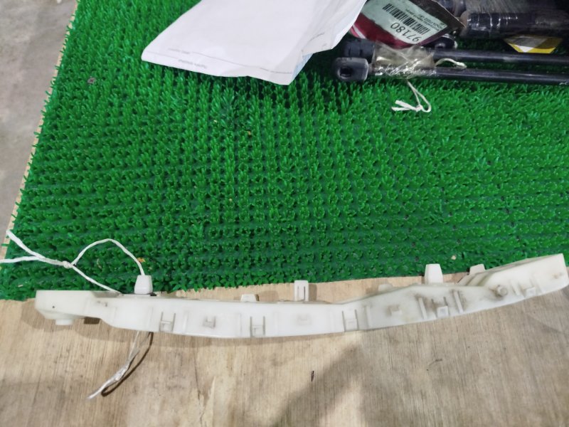 Крепление бампера заднее левое JUKE YF15