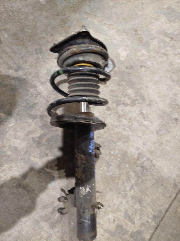 Стойка передняя правая COOPER R50 W10