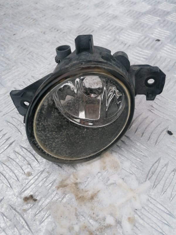 Запчасть фара противотуманная передняя правая Nissan Fuga 2006 CBA-Y50 2.5 VQ25DE Б/У Фара противотуманная передняя правая Nissan Fuga 2006 CBA-Y50 2.5 VQ25DE Б/У