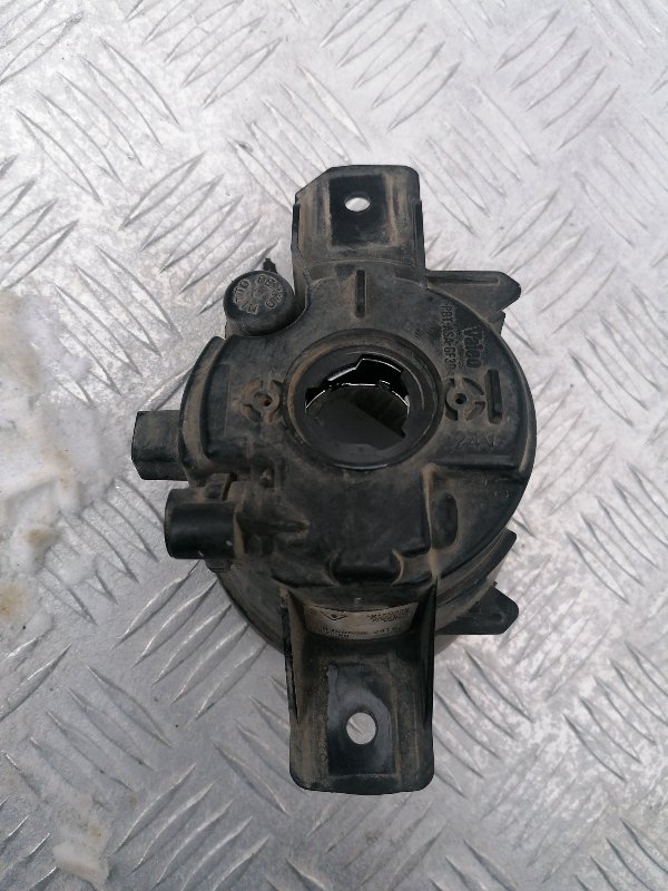 Фара противотуманная передняя левая Fuga 2006 CBA-Y50 2.5 VQ25DE Фара противотуманная передняя левая Fuga 2006 CBA-Y50 2.5 VQ25DE