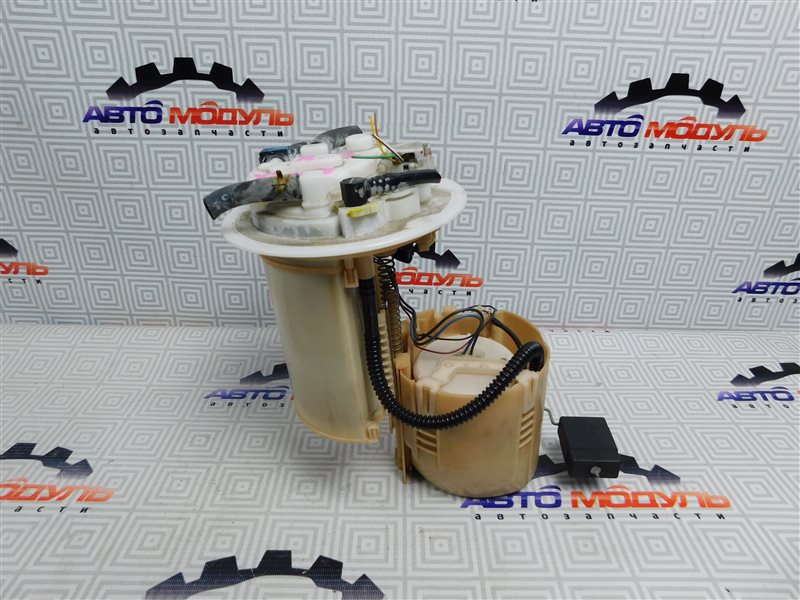 Топливный насос Toyota Corolla Rumion ZRE152-1108791 2ZR-FE 2009