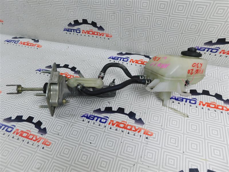 Главный тормозной цилиндр Toyota Prius NHW20-0067499 1NZ-FXE 2004