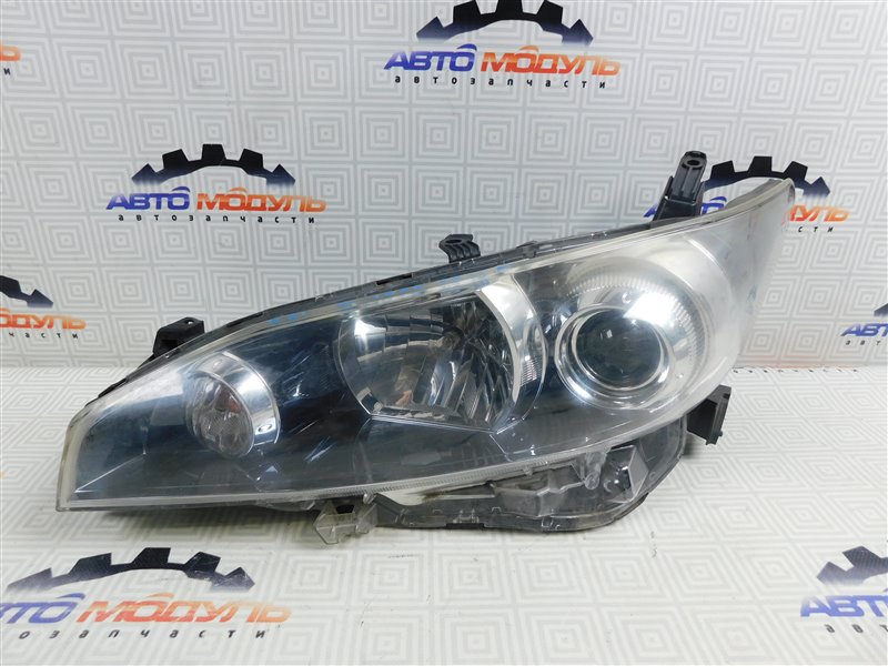 Фара Toyota Wish ZGE20-0102001 2ZR-FAE 2011 правая