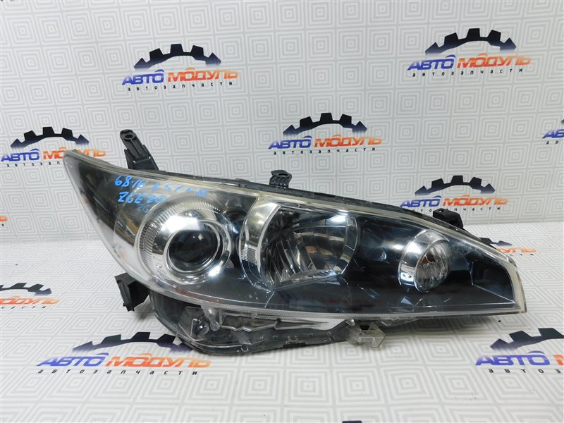 Фара Toyota Wish ZGE20-0102001 2ZR-FAE 2011 правая