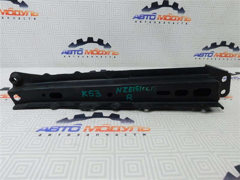 Крепление Toyota Auris NZE151-1009035 1NZ-FE 2007 правое