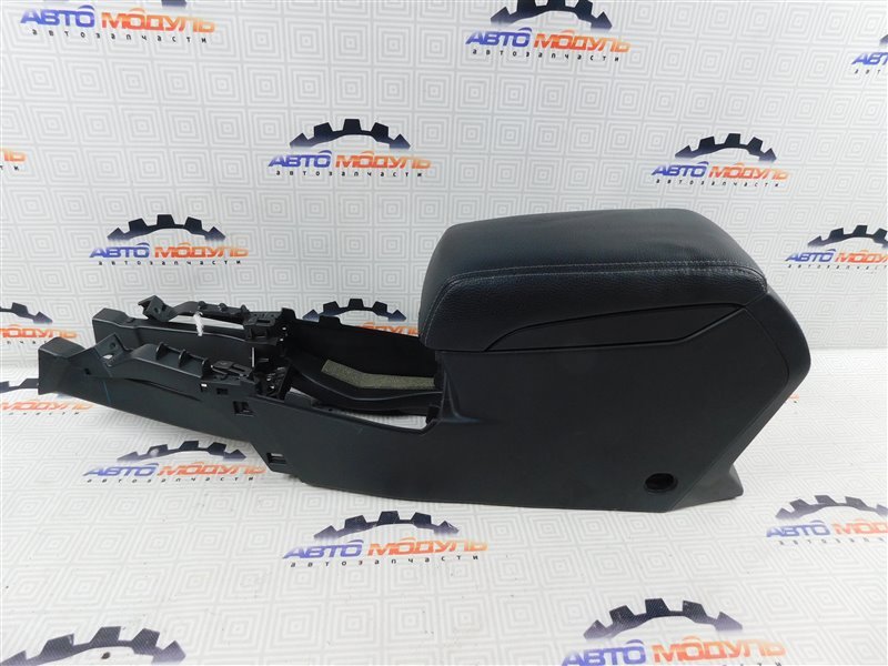 Подлокотник Subaru Legacy BM9-005400 EJ255 2009