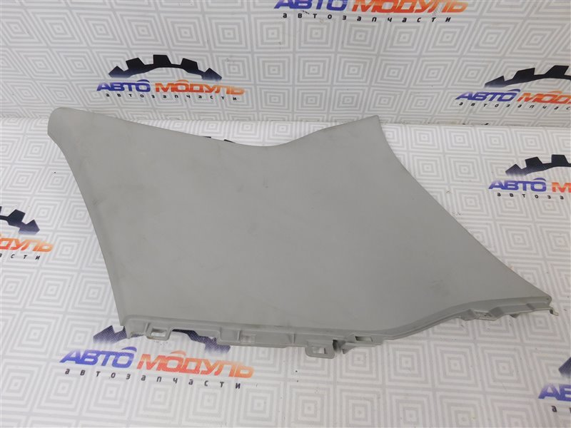 Накладка на стойку кузова Toyota Auris NZE151-1009035 1NZ-FE 2007 правая