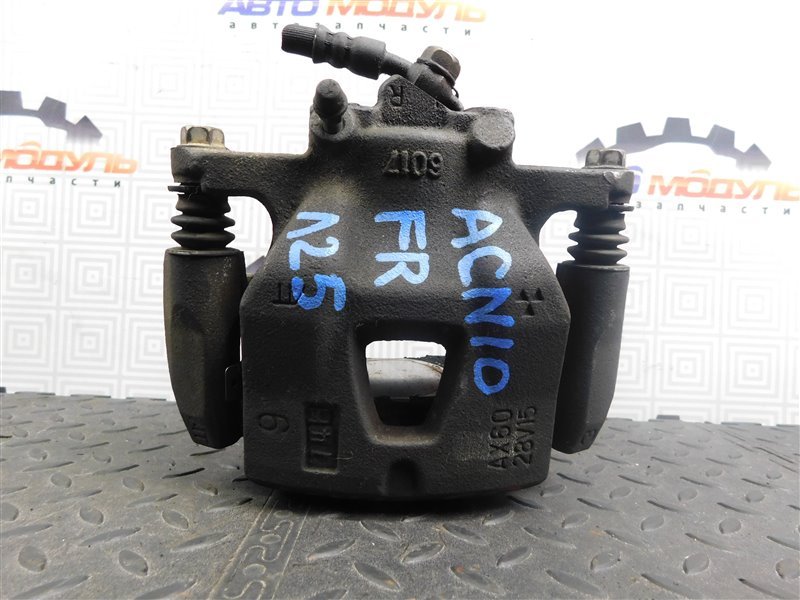 Суппорт Toyota Nadia ACN10 передний правый