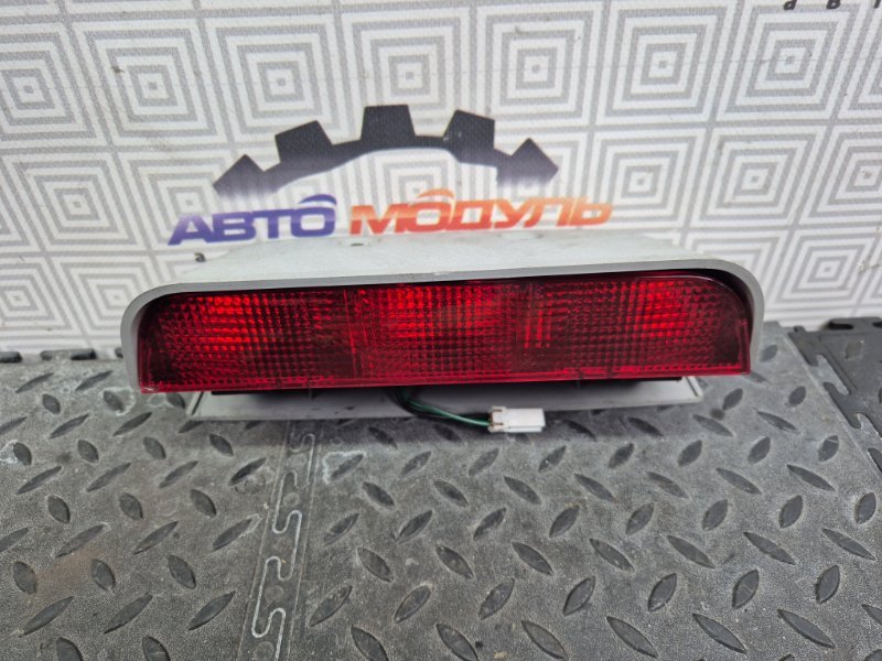 Стоп-сигнал в салон Mitsubishi Pajero V75W-0009280 6G74 2000 задний