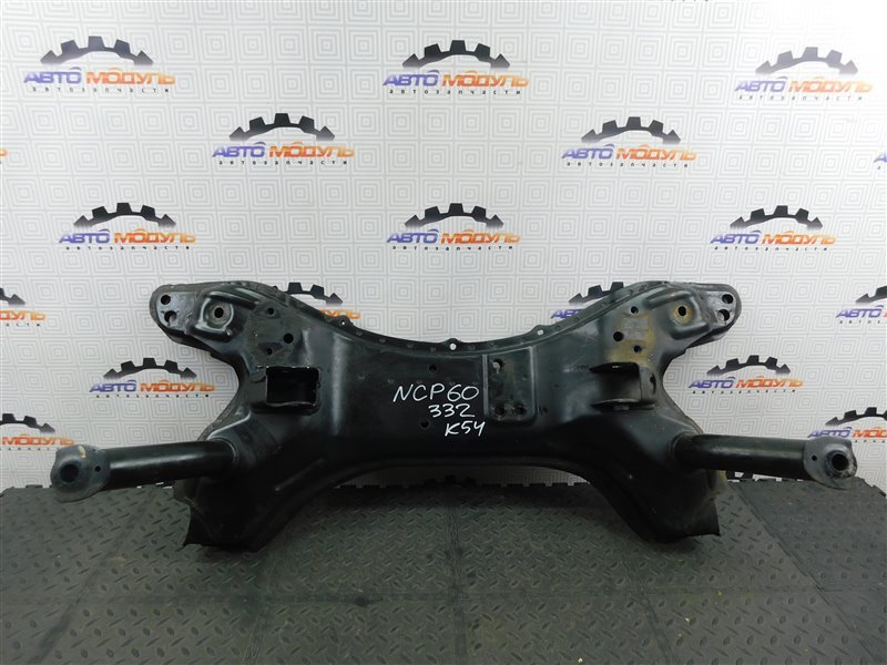 Балка подвески Toyota Ist NCP65-0020494 1NZ-FE 2003 передняя