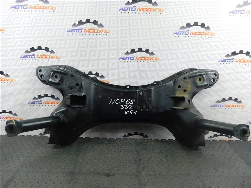 Балка подвески Toyota Ist NCP65-0020494 1NZ-FE 2003 передняя