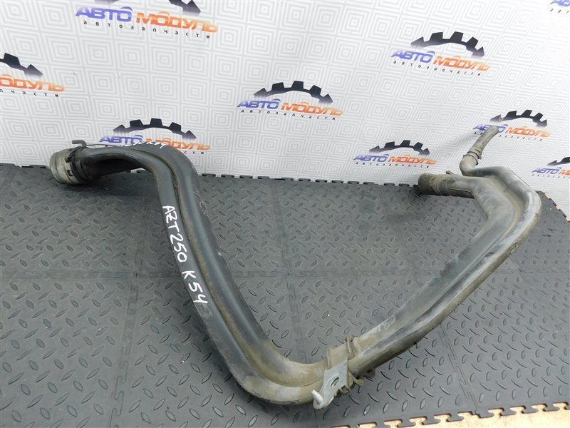 Горловина топливного бака Toyota Avensis AZT250-0003009 1AZ-FSE 2004