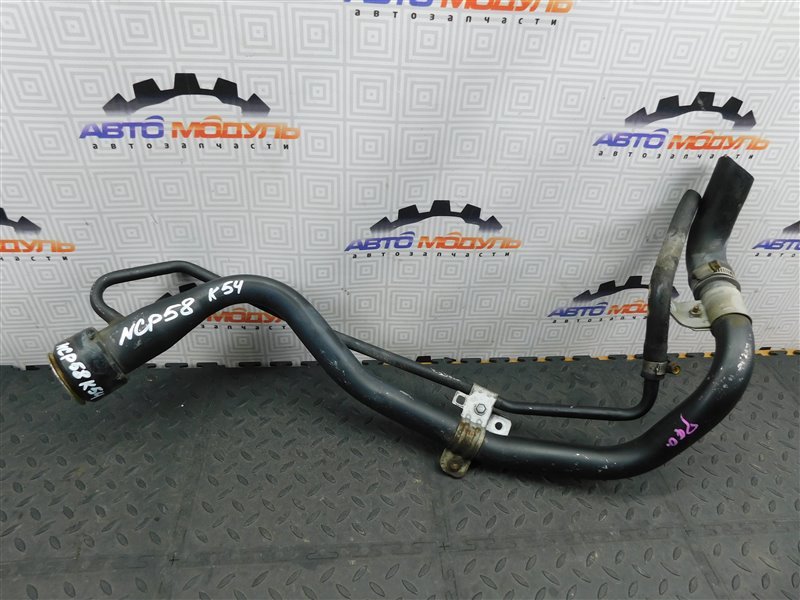 Горловина топливного бака Toyota Probox NCP58-0063949 1NZ-FE 2008