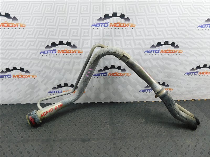 Горловина топливного бака Toyota Vitz NCP10-0157699 2NZ-FE 2002