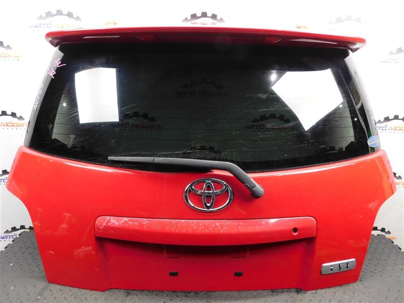Дверь 5-я Toyota Ist NCP65-0020494 1NZ-FE 2003 задняя
