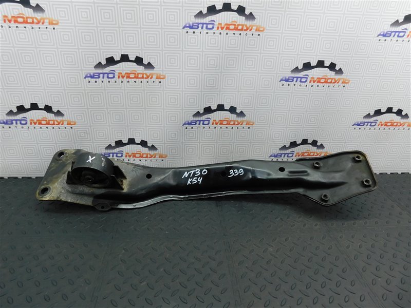Балка подвески Nissan X-Trail NT30-046544 QR20-DE 2002 передняя