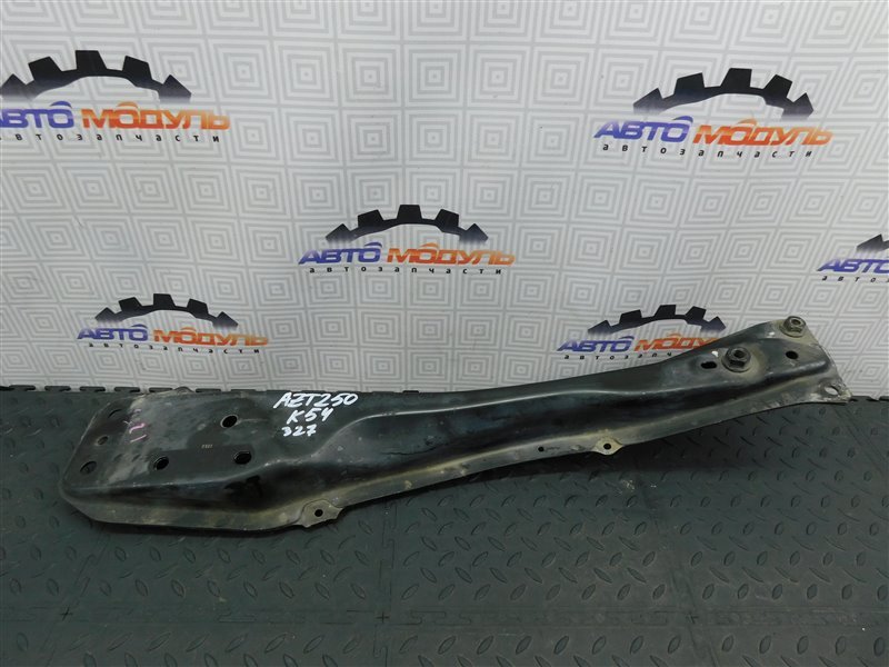 Балка подвески Toyota Avensis AZT250-0003009 1AZ-FSE 2004 передняя