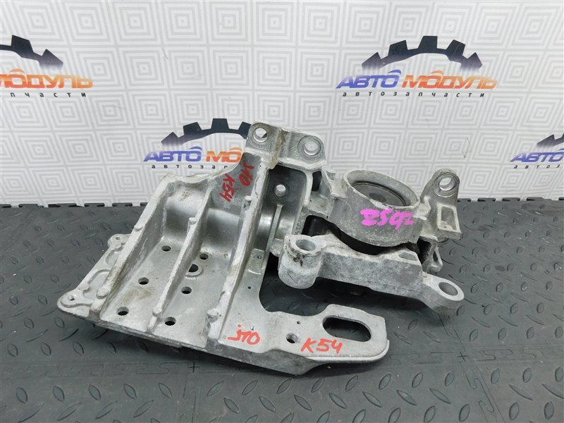 Подушка двигателя Nissan Dualis J10-052542 MR20-DE 2007