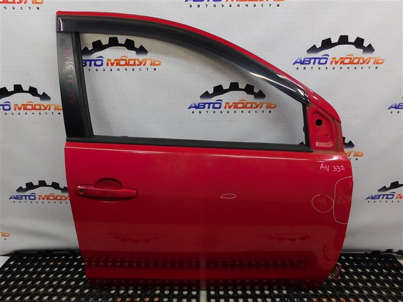 Дверь Toyota Ist NCP65-0020494 1NZ-FE 2003 передняя правая