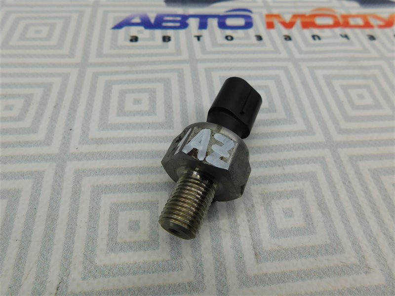 Датчик давления топлива Toyota Noah AZR60 1AZ-FSE