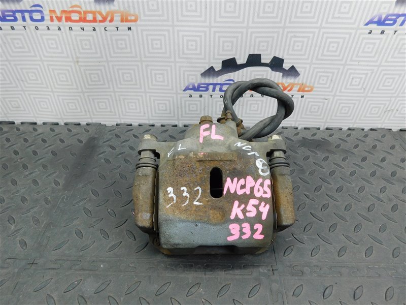 Суппорт TOYOTA IST NCP65-0020494 1NZ-FE 2003 передний левый (б/у)