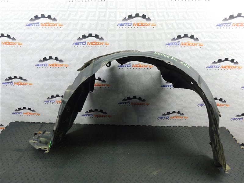 Подкрылок Toyota Ist NCP65-0020494 1NZ-FE 2003 передний левый