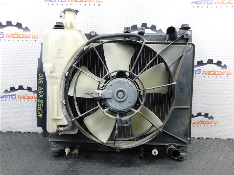 Радиатор основной Toyota Probox NCP58-0063949 1NZ-FE 2008