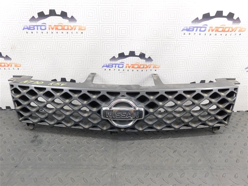 Решетка радиатора NISSAN X-TRAIL NT30-046544 QR20-DE 2002 (б/у)