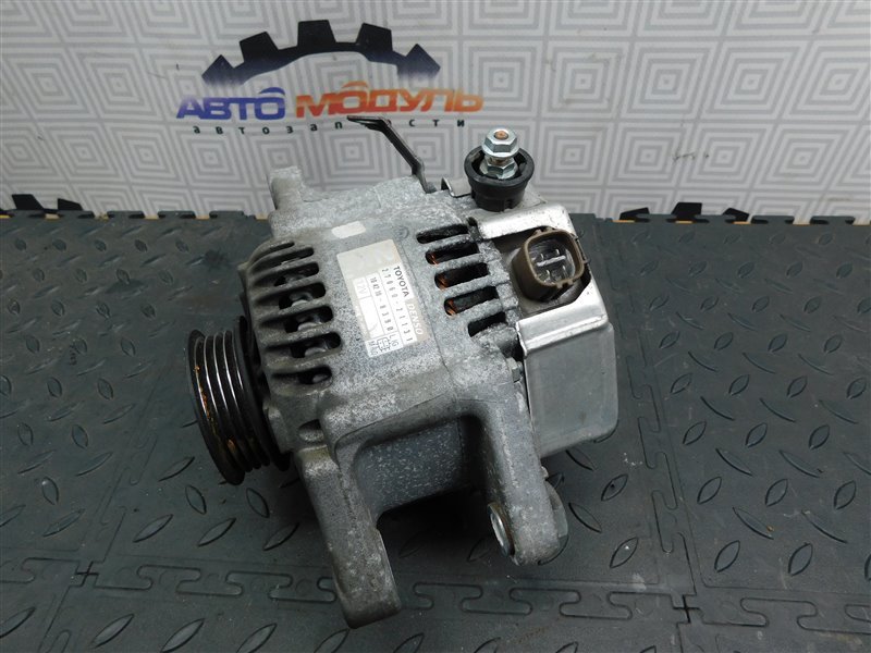 Генератор TOYOTA RAUM NCZ20-0141283 1NZ-FE 2010 (б/у)