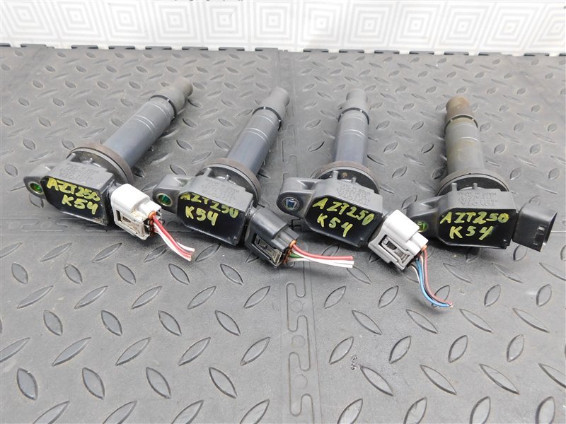Катушка зажигания TOYOTA AVENSIS AZT250-0003009 1AZ-FSE 2004 (б/у)