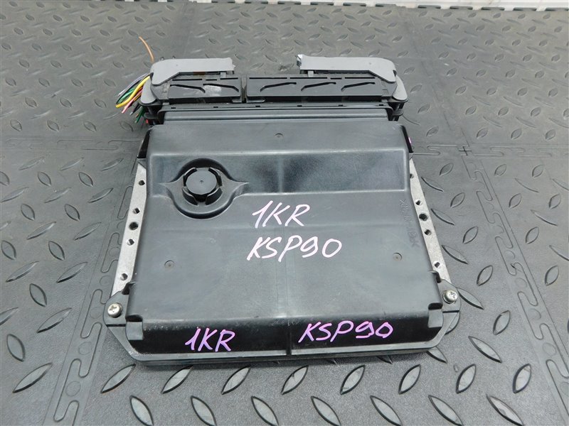 Компьютер ДВС TOYOTA VITZ KSP90 1KR-FE (б/у)