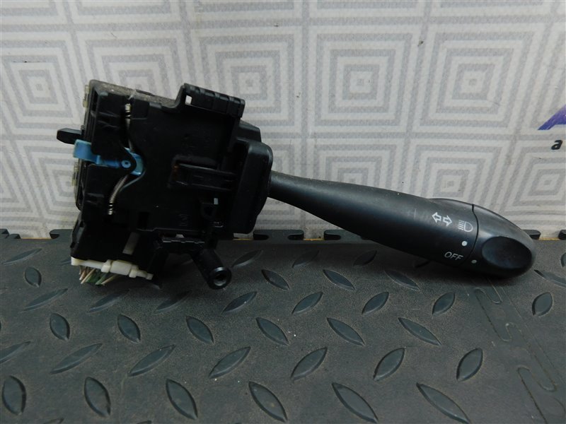 Гитара TOYOTA VITZ NCP10-0157699 2NZ-FE 2002 правая (б/у)