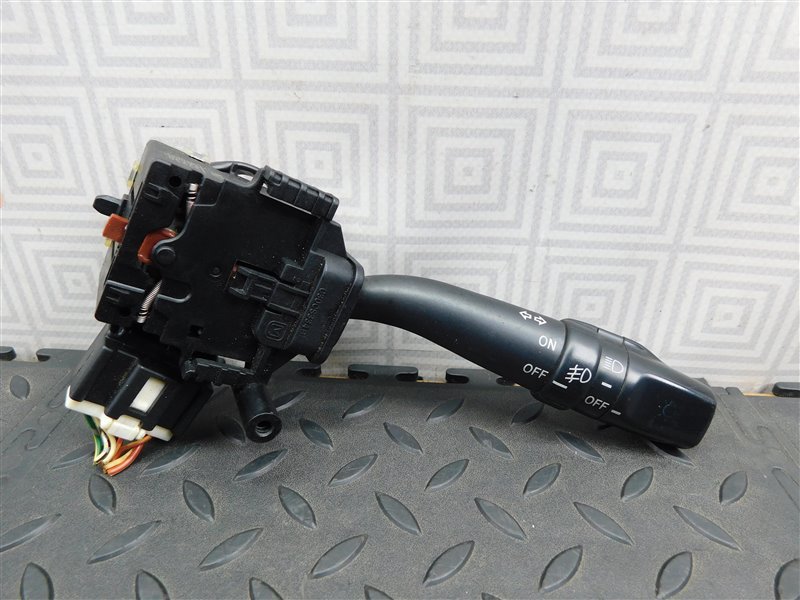 Гитара TOYOTA AVENSIS AZT250-0003009 1AZ-FSE 2004 правая (б/у)