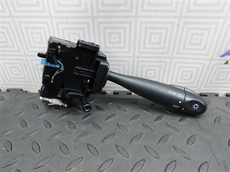 Гитара TOYOTA PLATZ SCP11-0080380 1SZ-FE 2005 правая (б/у)