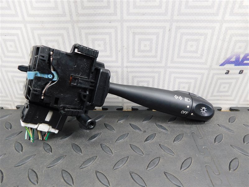 Гитара TOYOTA FUNCARGO NCP20-0223300 2NZ-FE 2002 правая (б/у)