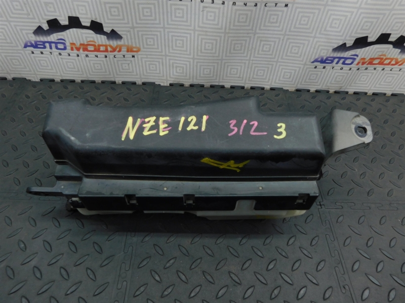 Блок предохранителей TOYOTA COROLLA NZE121 1NZ (б/у)