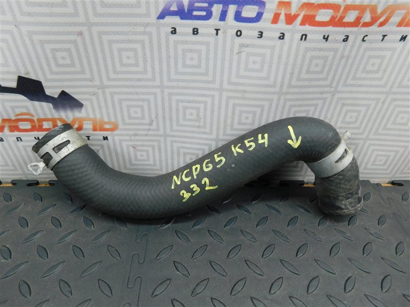 Патрубок радиатора TOYOTA IST NCP65-0020494 1NZ-FE 2003 (б/у)