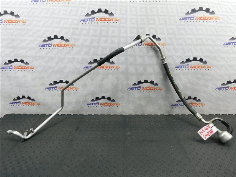 Трубки кондиционера TOYOTA IST NCP65-0020494 1NZ-FE 2003 (б/у)