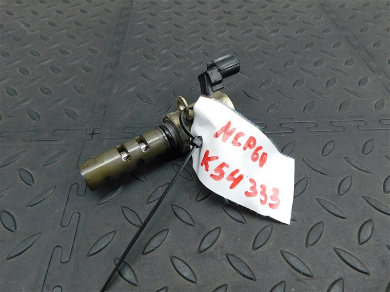 Клапан VVT-i TOYOTA IST NCP60-0141247 2NZ-FE 2004 (б/у)