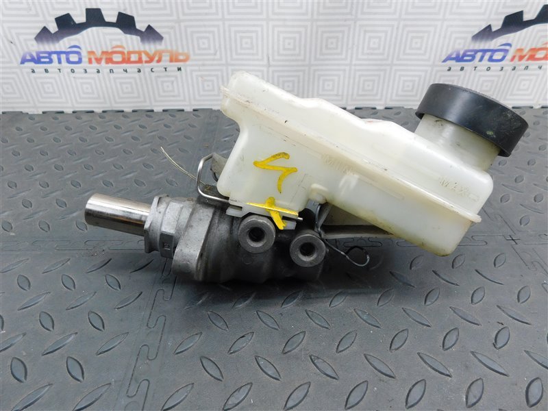 Главный тормозной цилиндр TOYOTA FUNCARGO NCP20 (б/у)