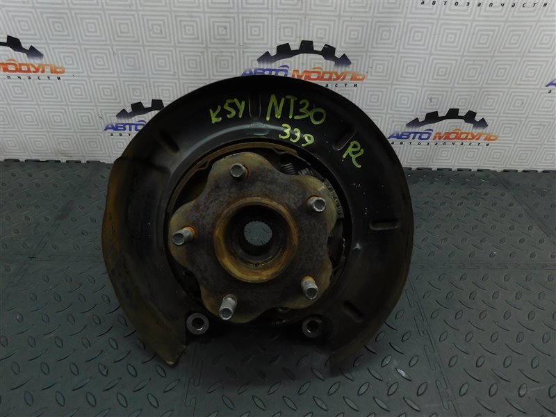 Ступица NISSAN X-TRAIL NT30-046544 QR20-DE 2002 задняя левая (б/у)
