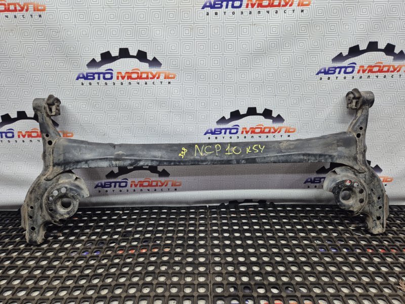 Балка подвески TOYOTA VITZ NCP10-0157699 2NZ-FE 2002 задняя (б/у)