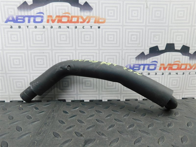 Патрубок сапуна TOYOTA IST NCP65-0020494 1NZ-FE 2003 (б/у)