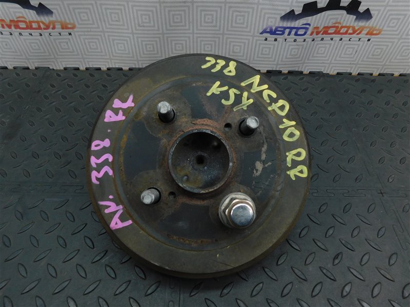Ступица TOYOTA VITZ NCP10-0157699 2NZ-FE 2002 задняя правая (б/у)